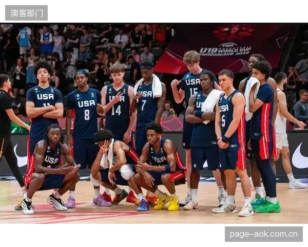 篮球领域的交锋同样激烈,美国男篮凭借关键数据优势险胜加拿大,展现了竞技底蕴。 篮球领域的交锋同样激烈,美国男篮凭借关键数据优势险胜加拿大,展现了竞技底蕴。